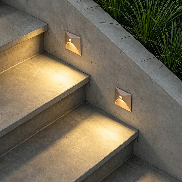 【4 ST】LED Steglampa med Rörelsesensor Vattentålig Lampa