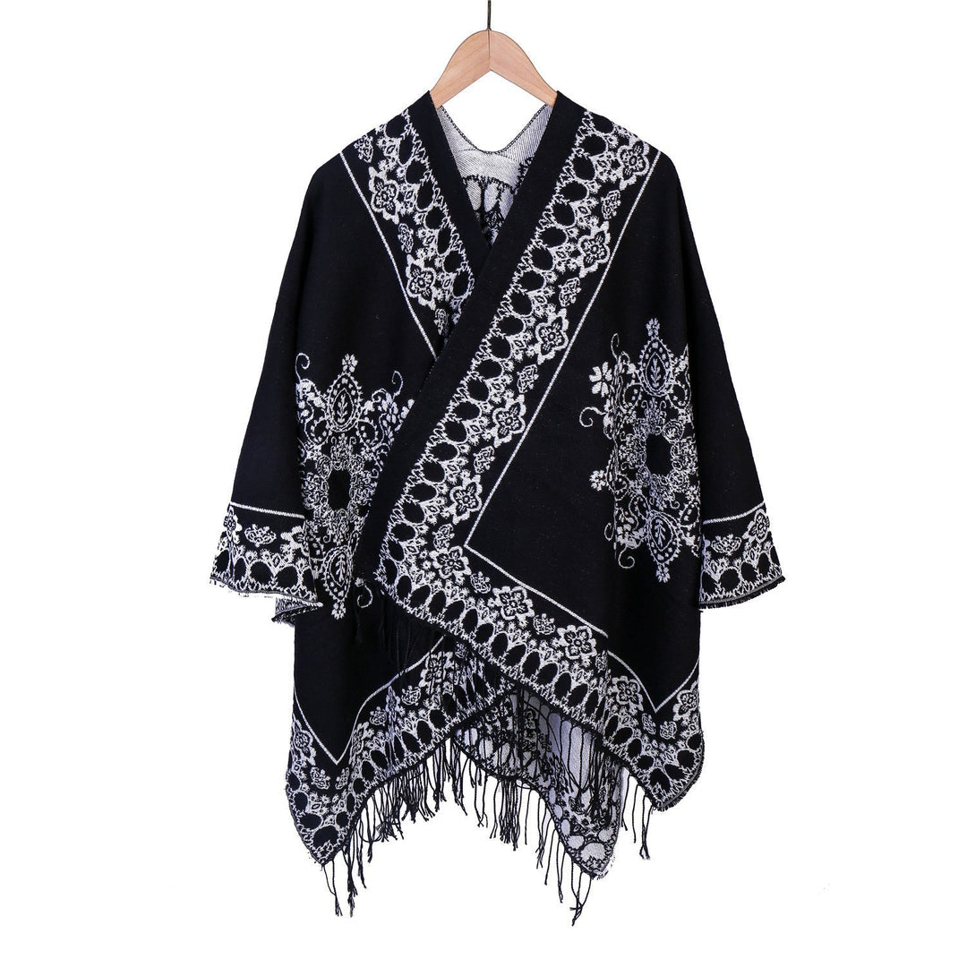 Dam Jacquard poncho i kimono skärning med fransfåll