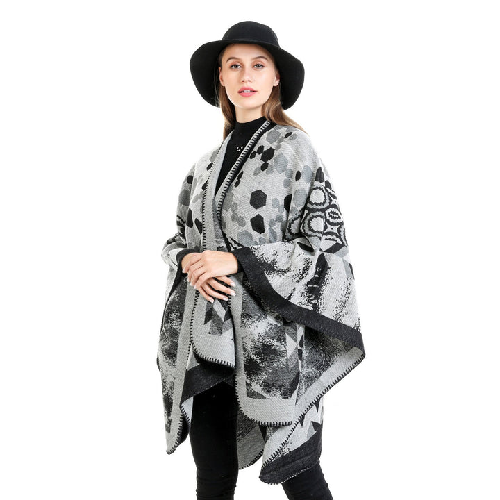 Dam Mönstrad jacquard ruana overlay med V-neck och overlock seam
