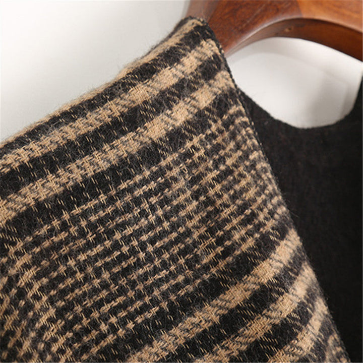 Dam Oversize Ruana med Glencheck Jacquard och Fringed fåll