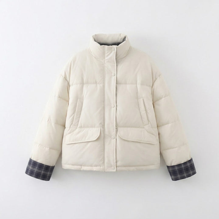 Dam Kort Vadderad Boxig Blouson med Checked Foder, Hög Krage och Patch Lock Fickor