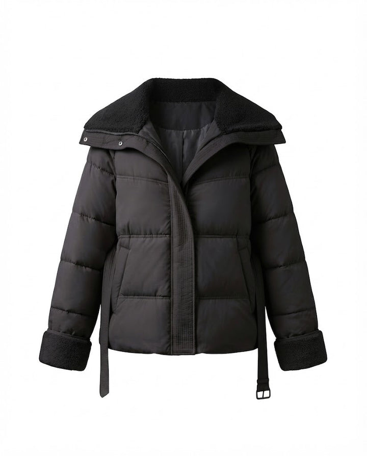 Dam Kort Vadderad Quiltad Parka med Voluminous Teddy Krage, Fitted Belt, och Dold Dragkedja