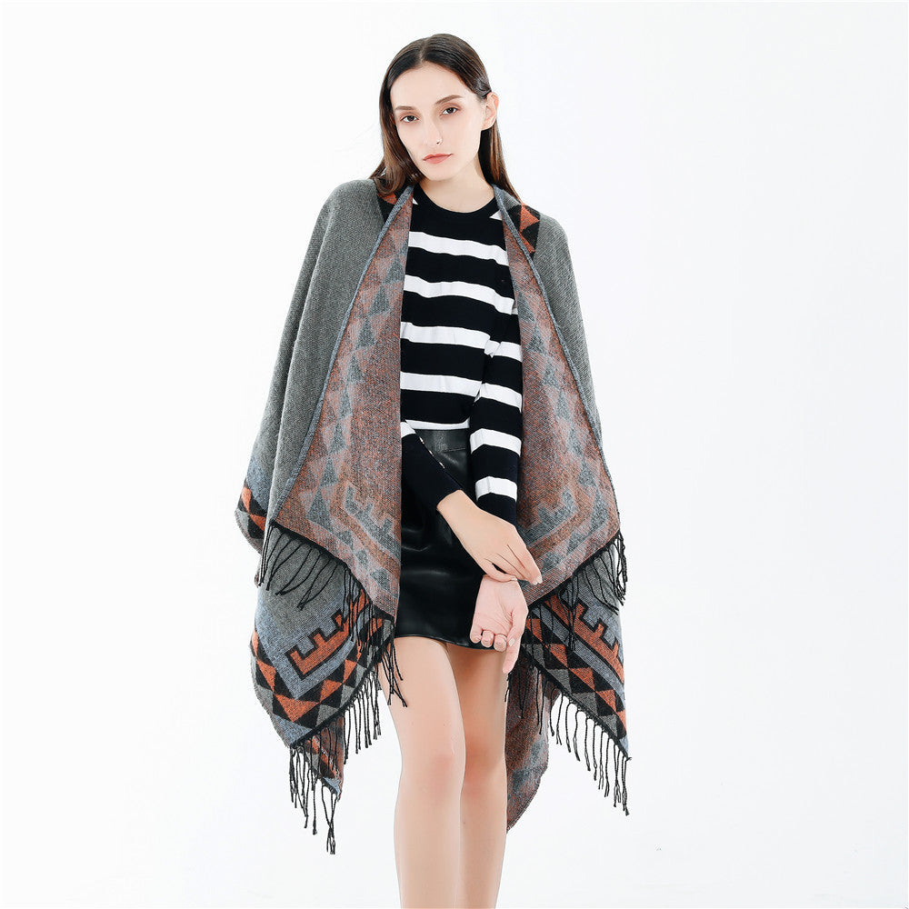 Dam Geometric ullblandning Wrap poncho med Fringes och kontrast Borders