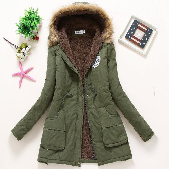 Dam vadderad vinter parka med mjuk fleece innerfoder, huva kant tillverkad av faux fur och adjustable drawstring