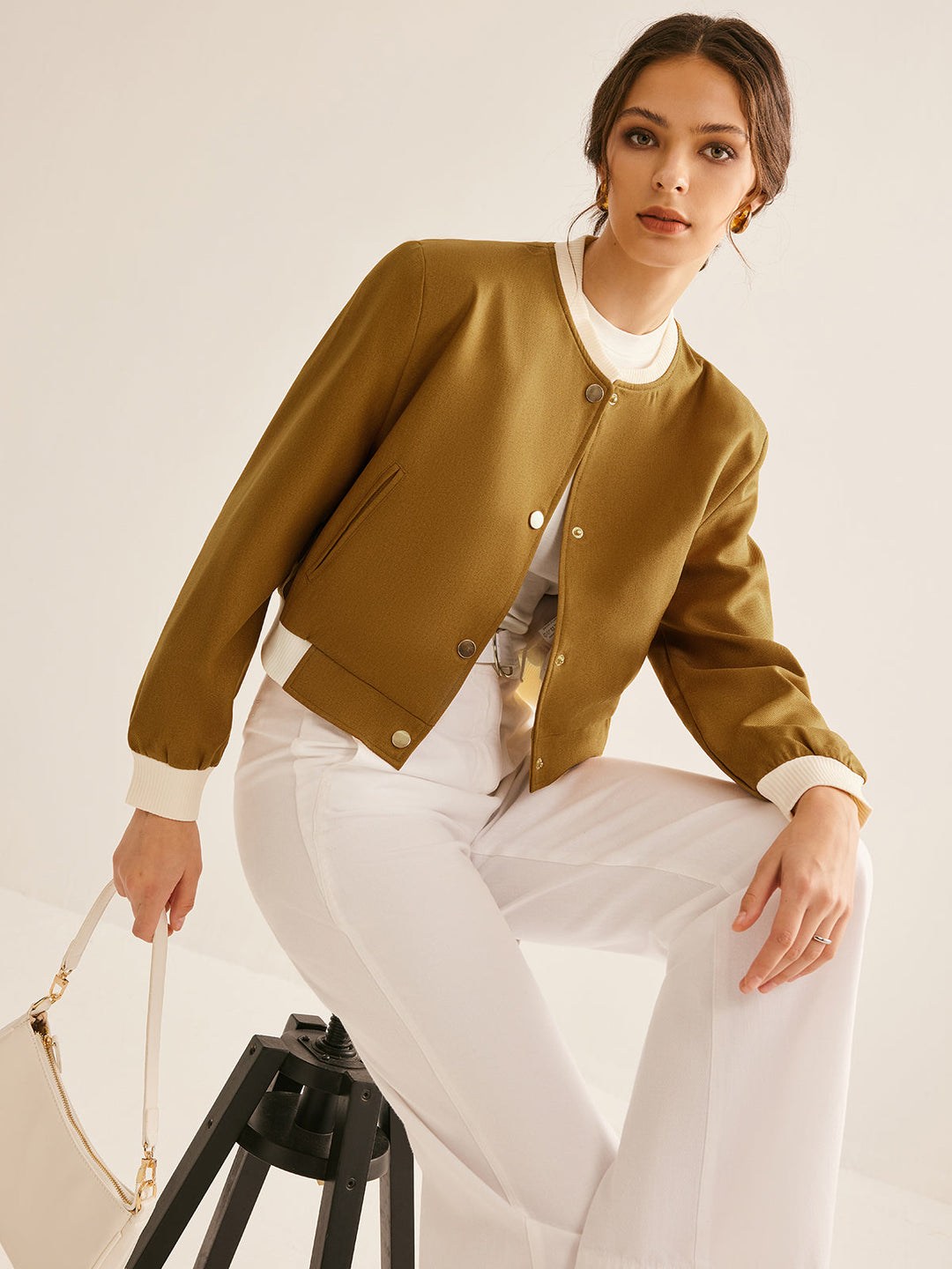 | Crew Neck Kontrast Trim Knapp Jacka