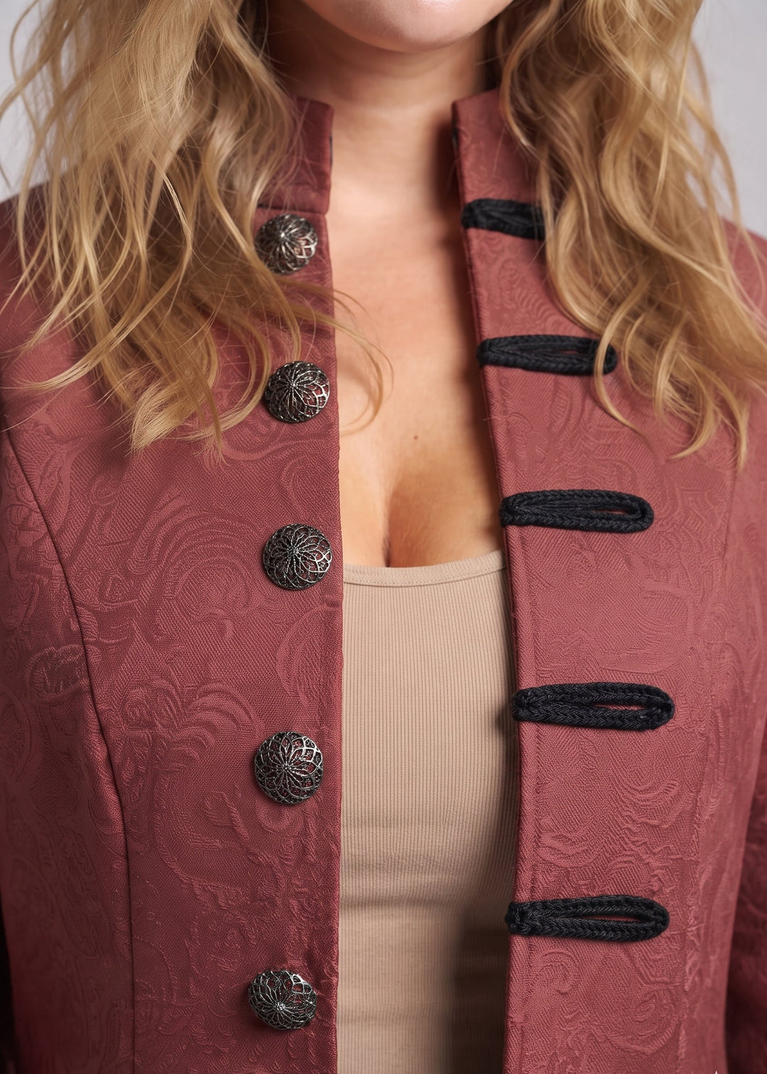 Dam stilren, elegant väst med luxurious embellishments och asymmetric skärning