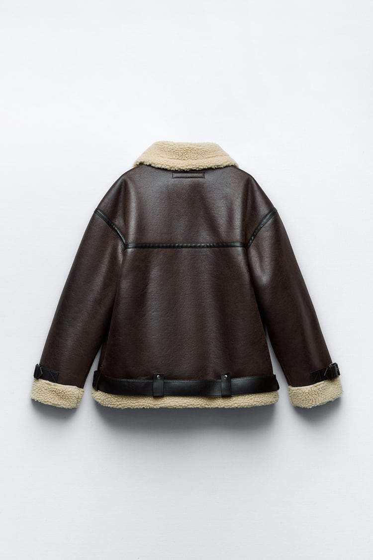 | Jacka med Lapel tillverkad av Synthetic Material