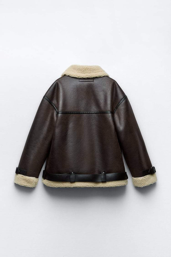 | Jacka med Lapel tillverkad av Synthetic Material