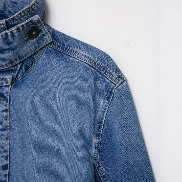 Dam Kort Boxig Jeans Jacka med Hög Funnel Krage och Extra Wide Muddar