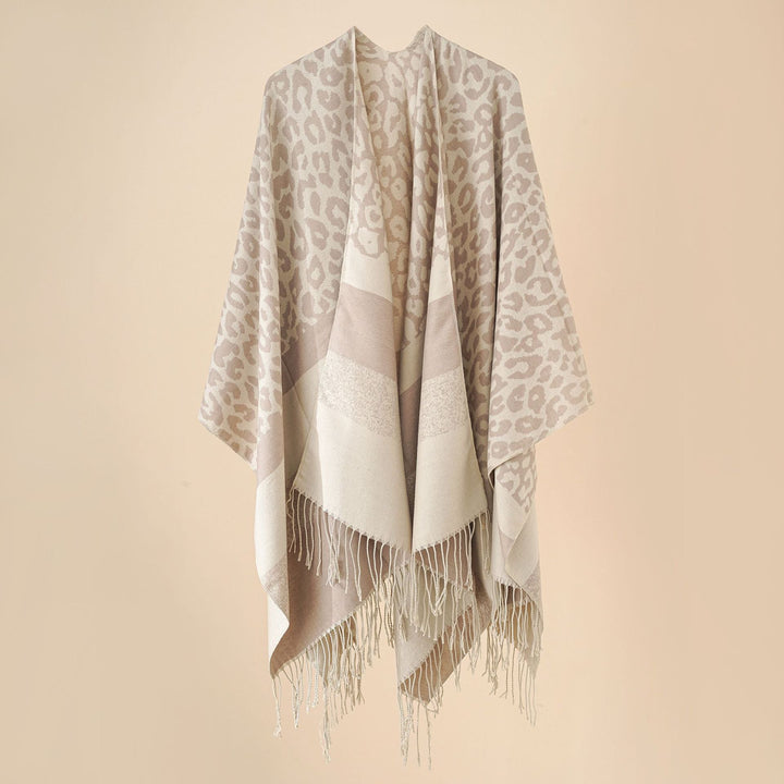 Dam oversized Ruana med Leo Jacquard, fringes, och mjuk ullblandning
