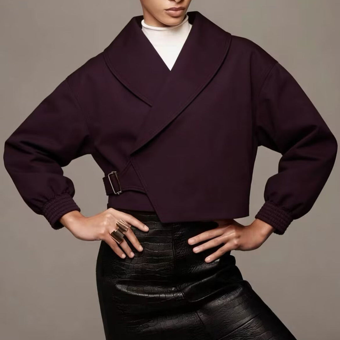 Dam Kort Oversize Jacka med Wide Shawl Krage, Balloon Ärmar, och Waist Strap