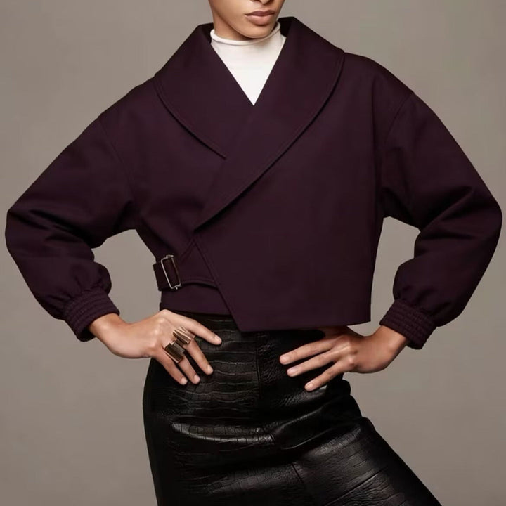 Dam Kort Oversize Jacka med Wide Shawl Krage, Balloon Ärmar, och Waist Strap