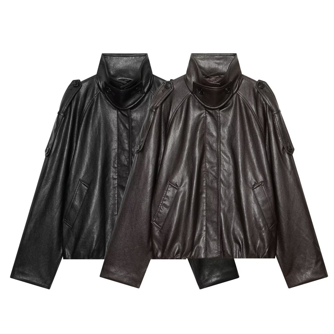 Dam Oversize Kort Jacka i Läderlook med Hög Standing Krage och Epaulettes