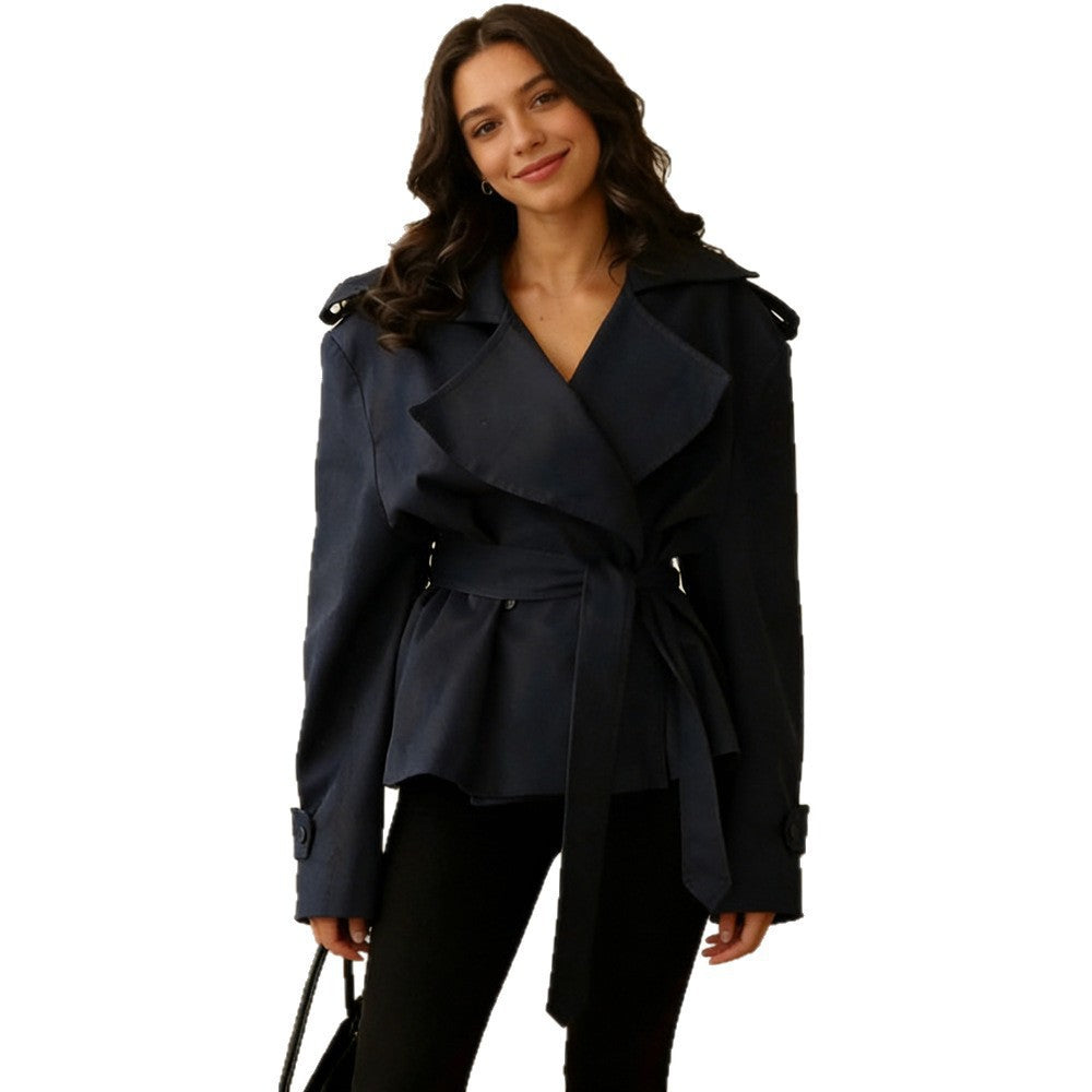Dam kort trenchcoat med Double knappslå, midjebälte, och Shoulder Straps