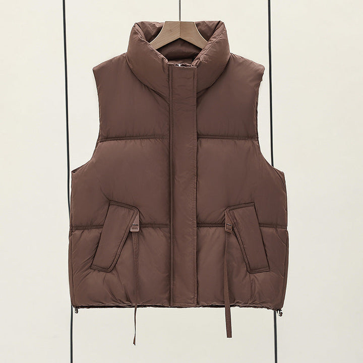 Dam kort-skärning minimalist insulation väst med high tratt krage, concealed two-way front och adjustable drawstring fåll
