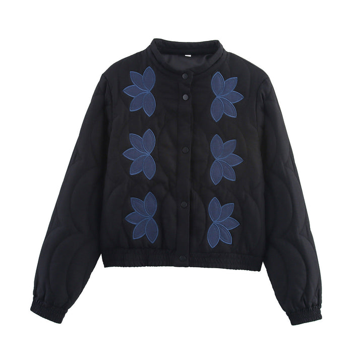 Dam kort skärning kviltad jacka med Flower Applique och ståkrage