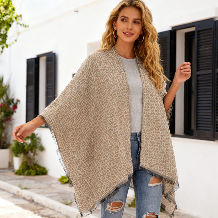 Dam Open Jacquard poncho i kimono skärning med Geometric Allover mönster
