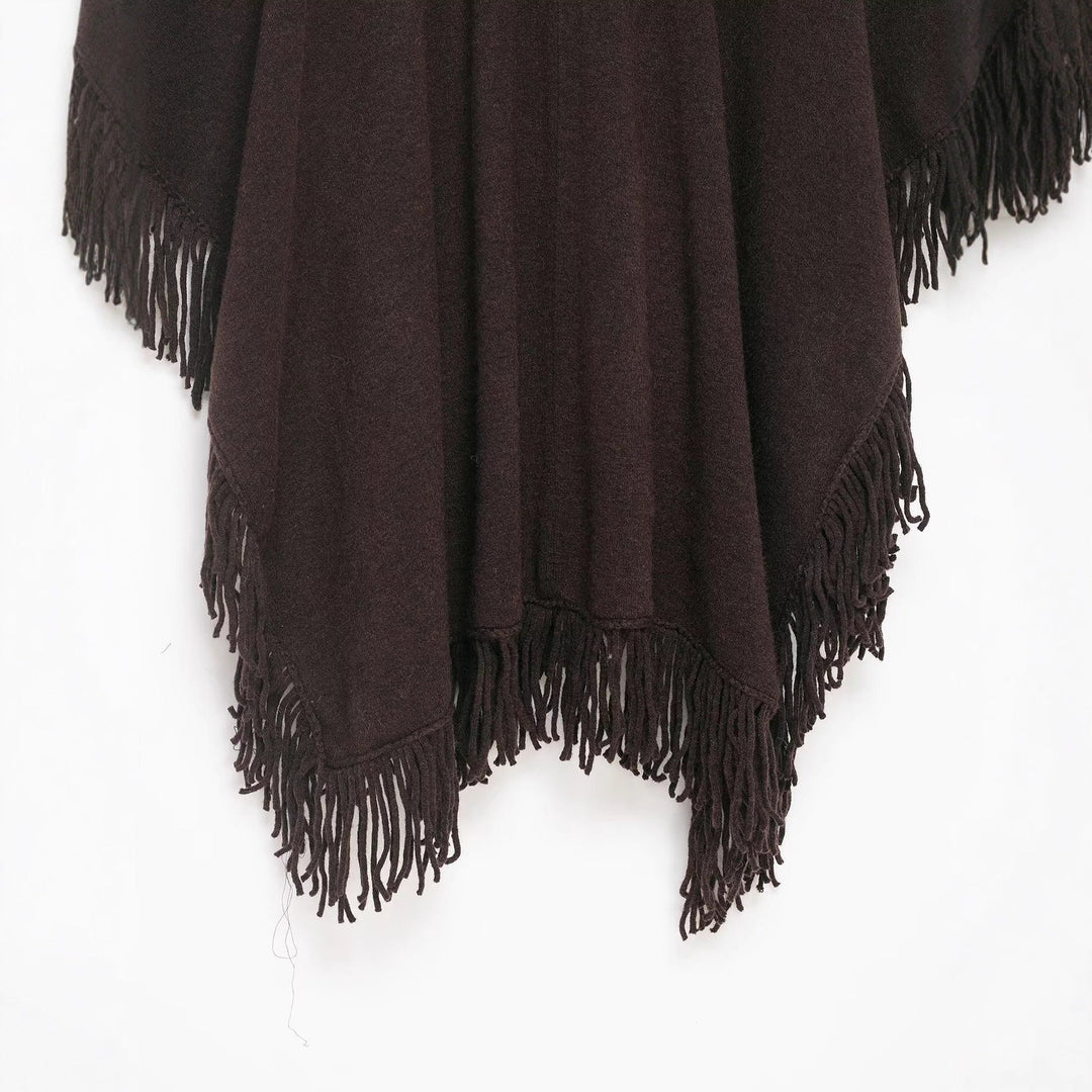 Dam Fringe Poncho Tillverkad av Mjuk Ull Blend med V-Neck