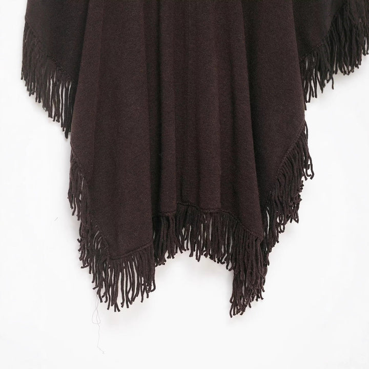 Dam Fringe Poncho Tillverkad av Mjuk Ull Blend med V-Neck