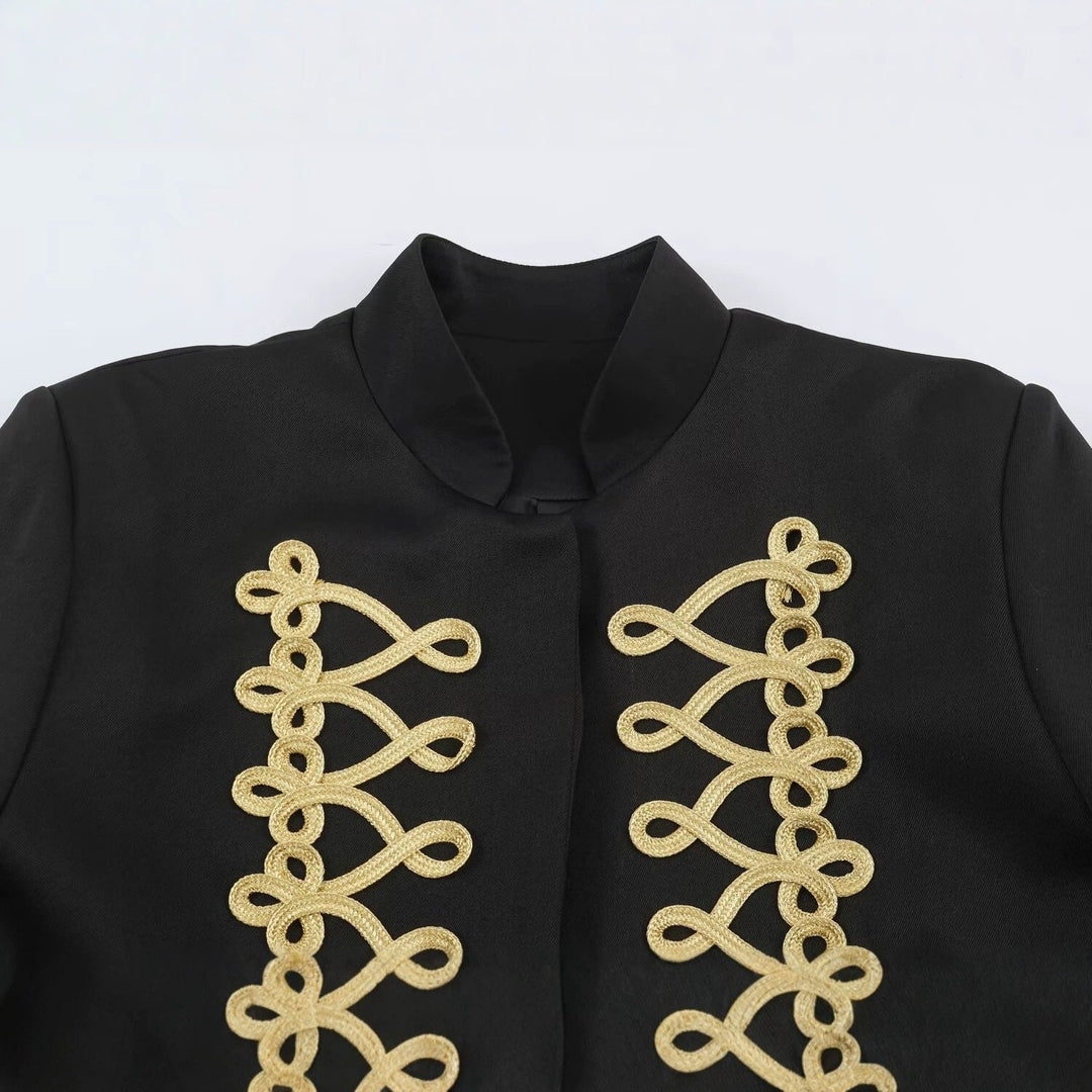 Dam Kort Militär-Stil Jacka med Guld Kant och Ståkrage