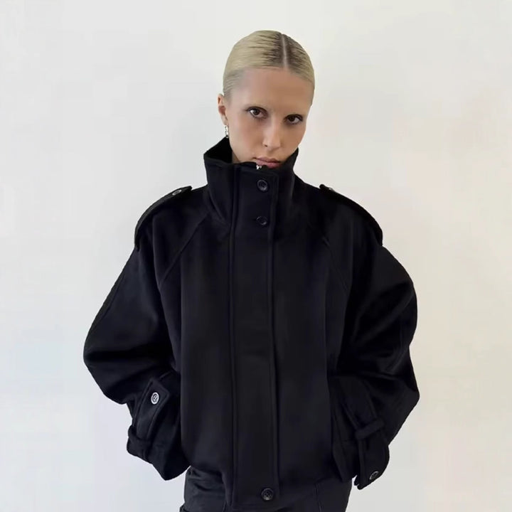 Dam 90+ Kort Ull Blend Blouson med Funnel Krage och Tailoring Details