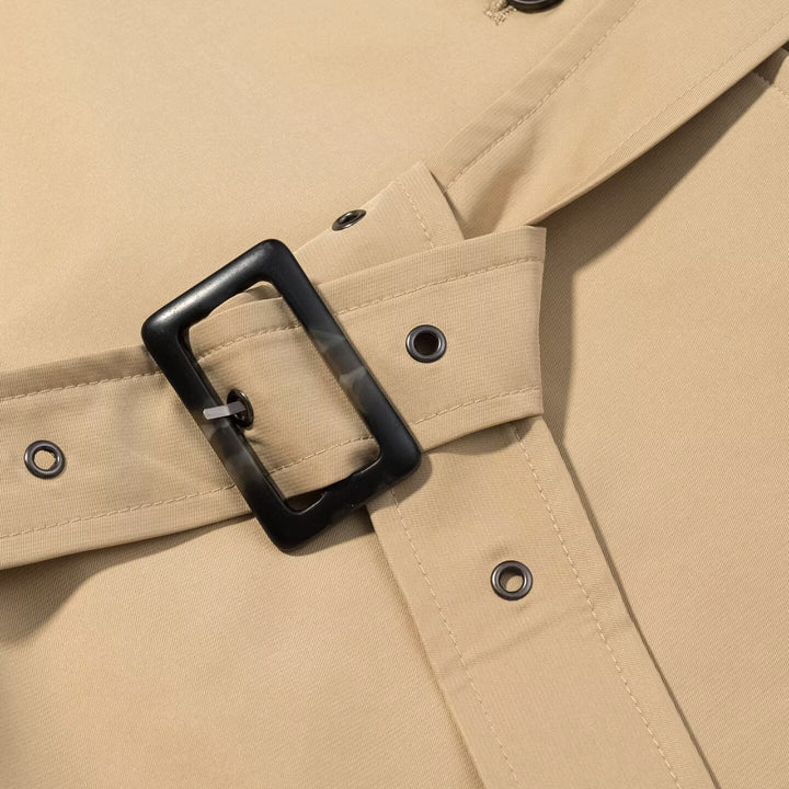 Dam kort jacka in safari stil med midjebälte och oversize muddar