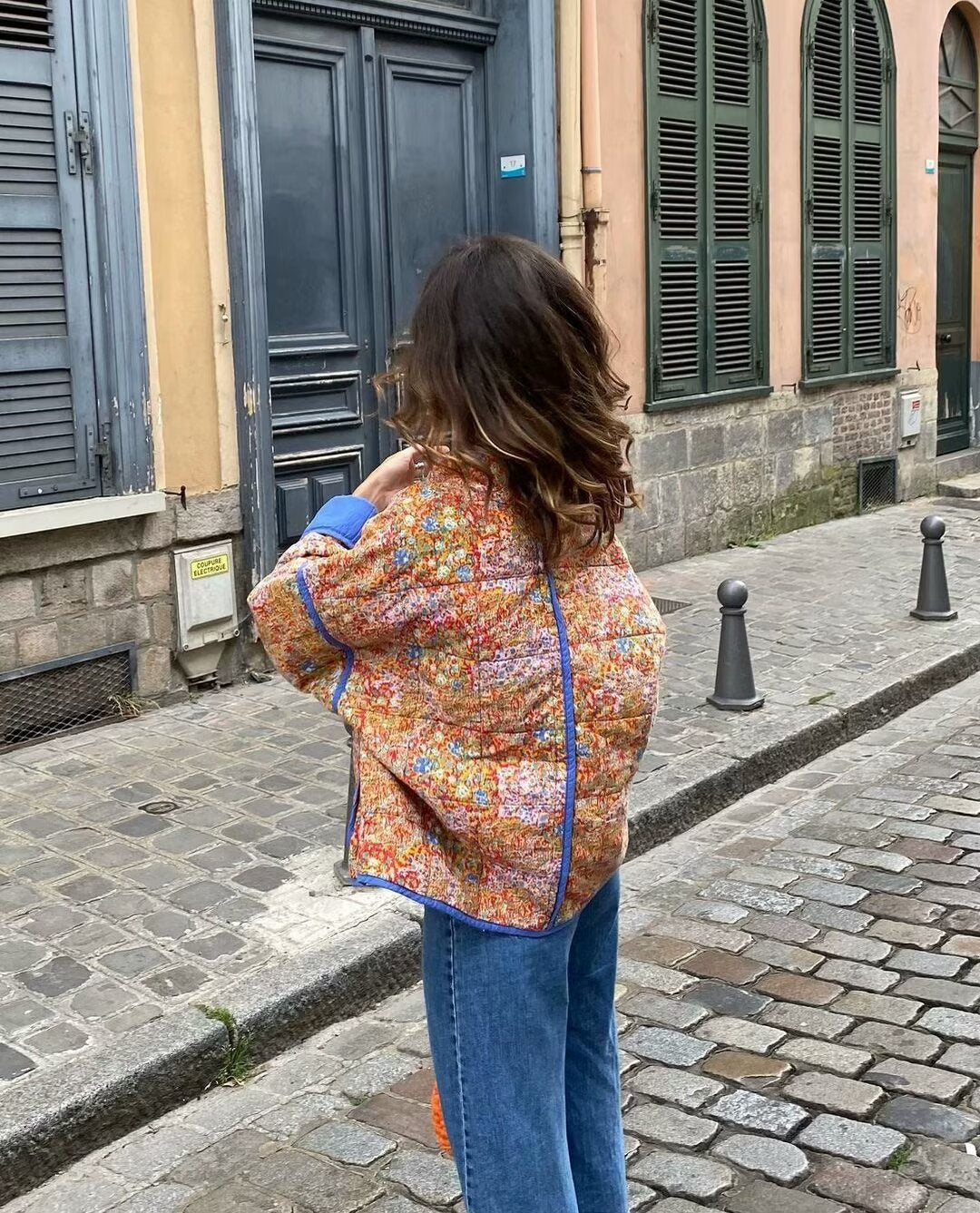Dam 600+ Quiltad Embroidered Waist Belt Jacka med Blommig Mönster och Stå Krage