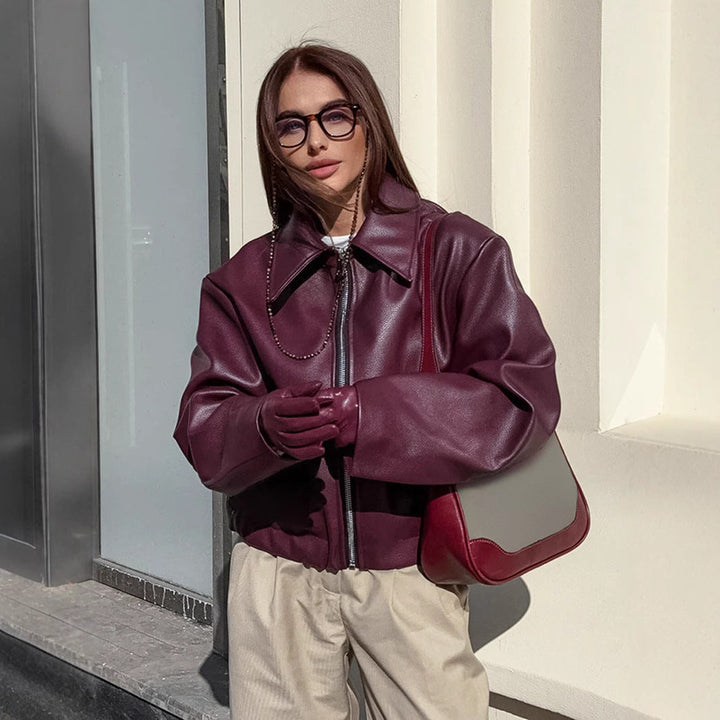 Dam kort oversize konstläder jacka med skjortkrage och Elastic fåll