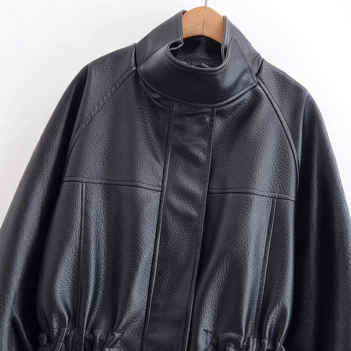 Dam Oversized Jacka i Läder Look med Ståkrage och Midjedragsko