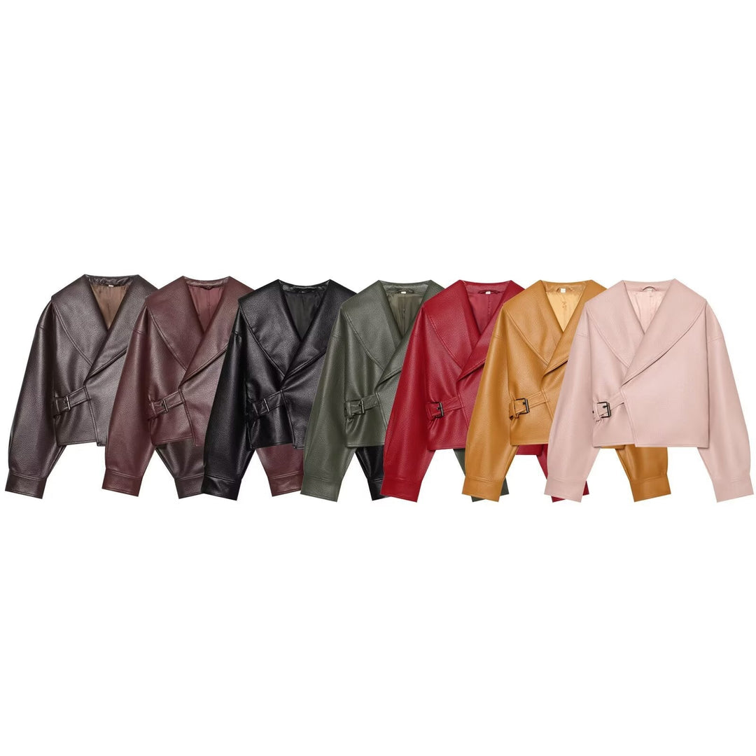 Dam Kort Faux Läder Blouson med Stora Shawl Krage och Waistband