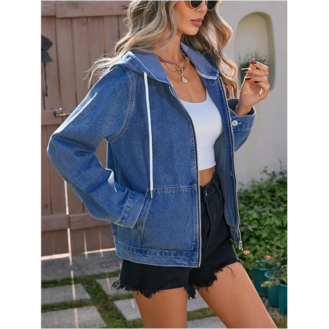 Dam denimjacka med huva, dragkedja och oversize skärning