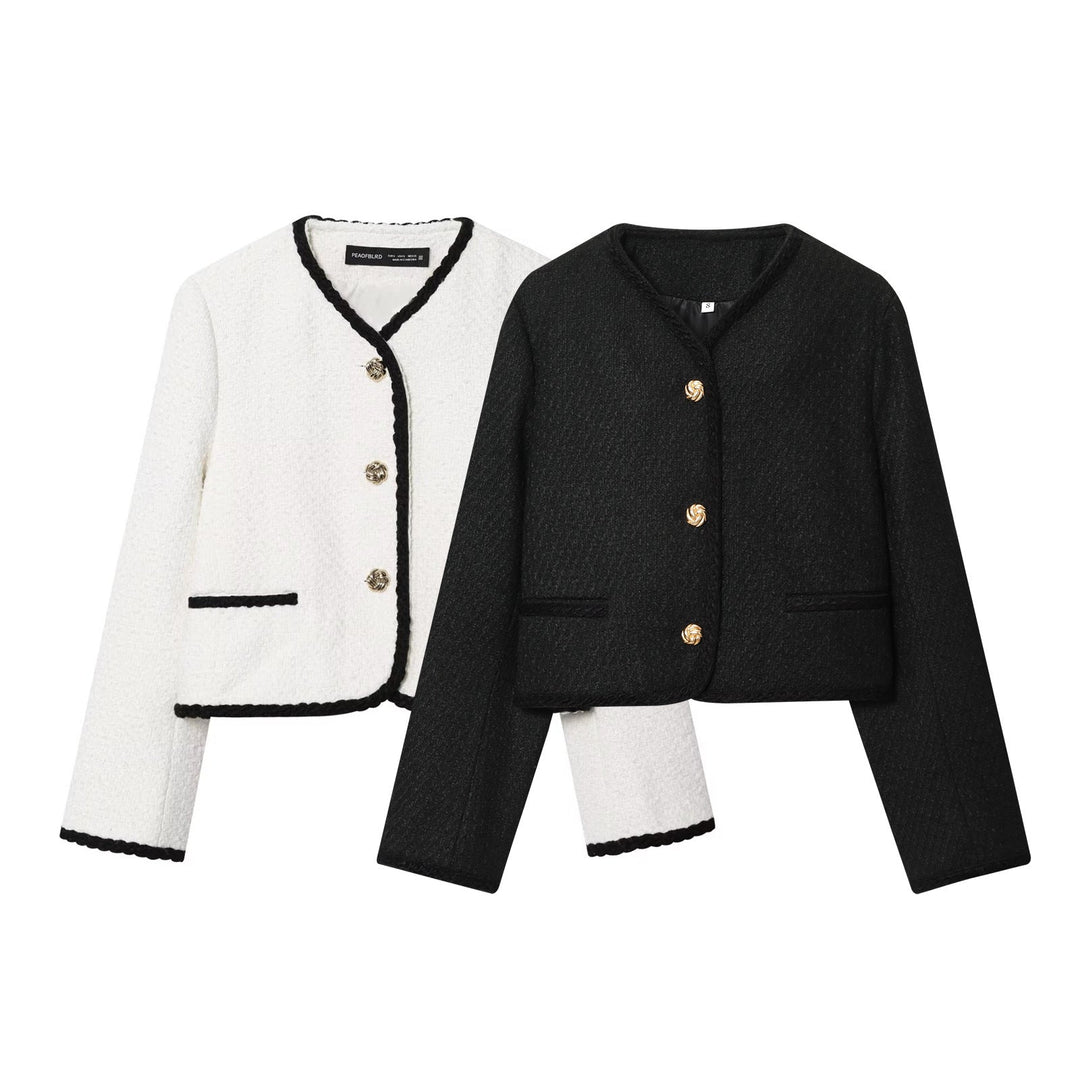 Dam kort-skärning Boucle jacka med braided kant och gold decorative knappar