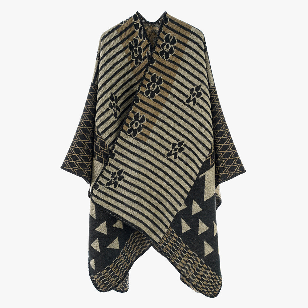 Dam Oversize Jacquard Ruana i Ethno Patchwork design