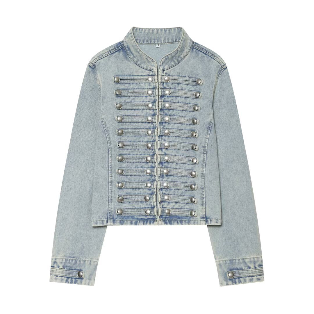 Dam Kort Denim Blouson i Tailcoat Stil med Dekorativ Row Knappar