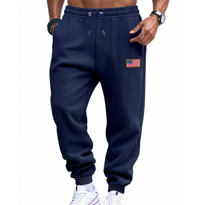 Herr Smal-Passform Mjukisbyxor med Tapered Leg, Elastic Dragsko Waistband, och Discreet Flag Application