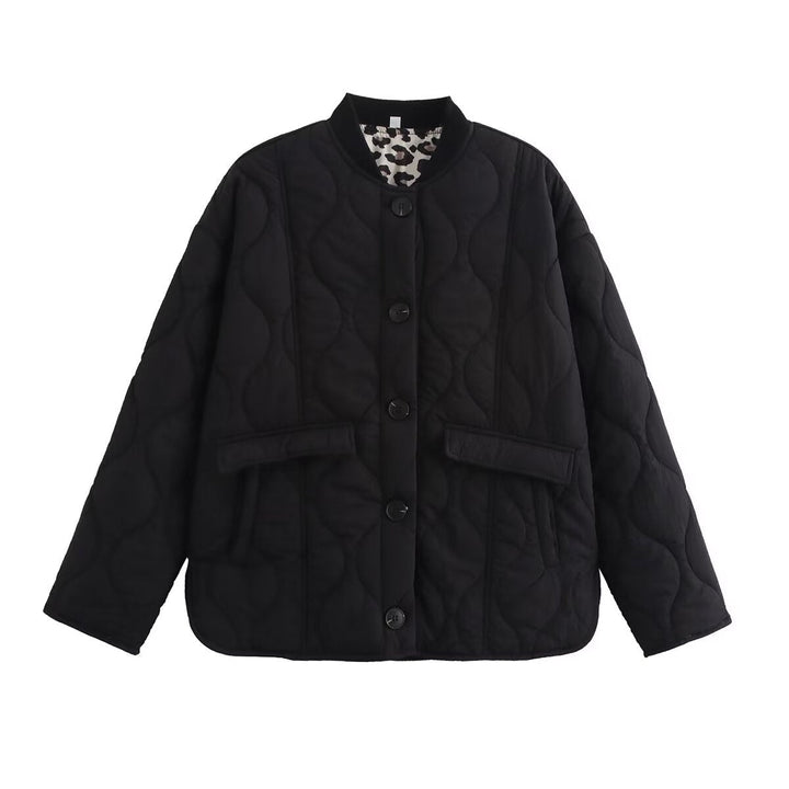 Dam Quiltad Kort Jacka med Round Neckline, Dekorativ Knapp Knäppning och Lock Fickor