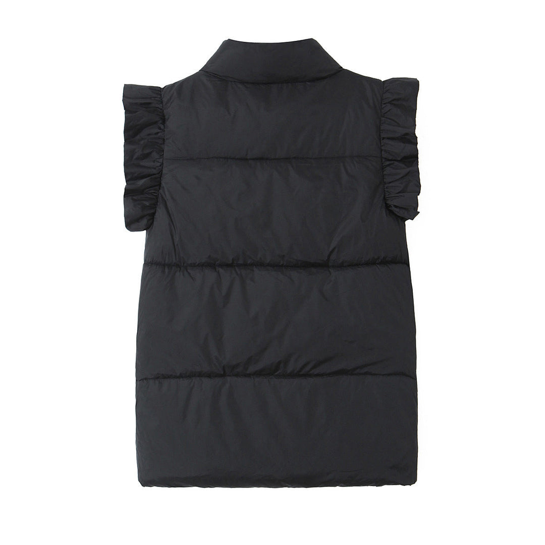 Dam sleeveless quiltad väst med ruffled ärmar, ståkrage, och concealed snap knappar