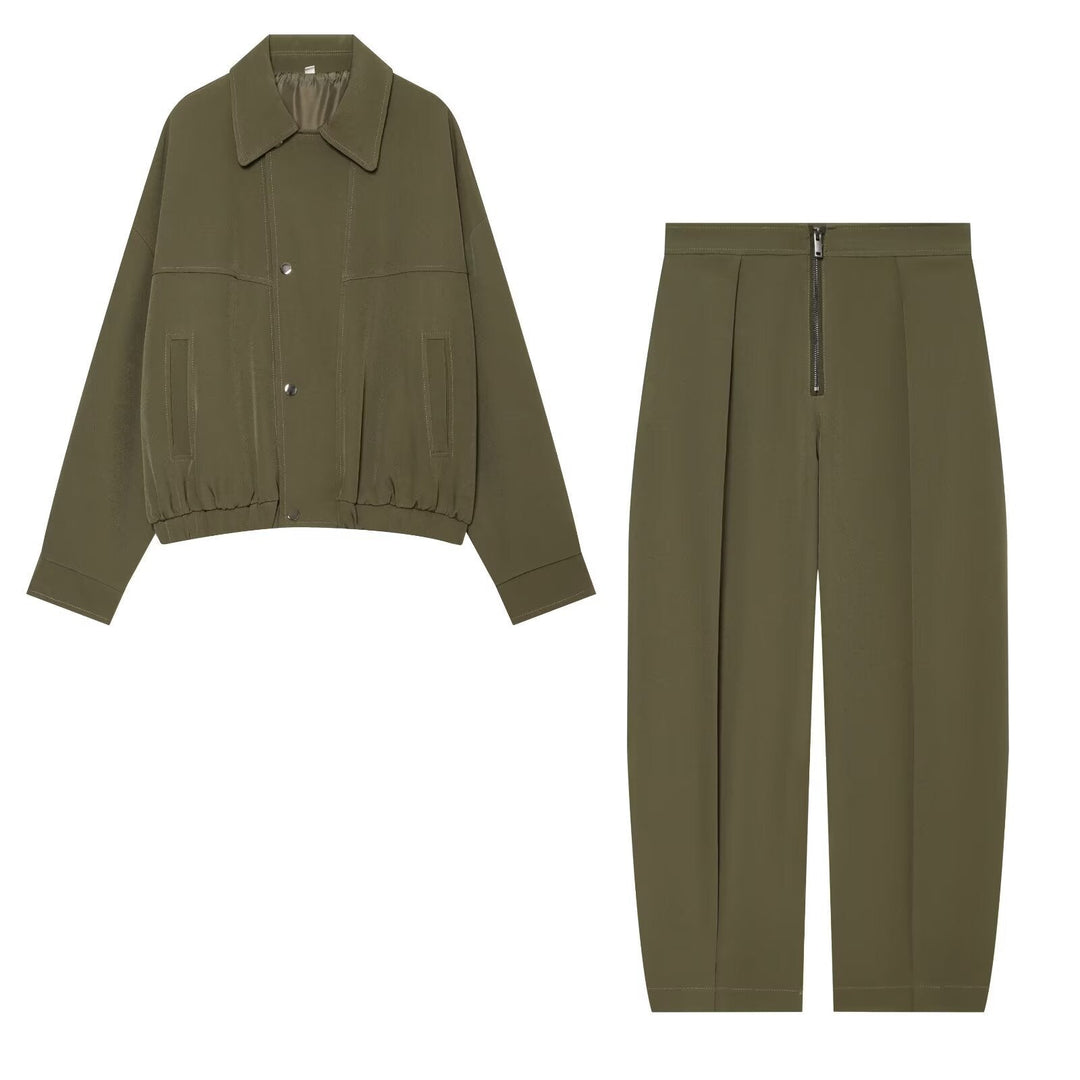 Dam Kort Skärning Utility Blouson Jacka med Drawstring Waist och Patch Fickor