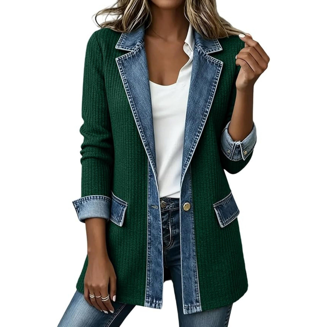 Dam knit blazer med denim trim och skräddad skärning