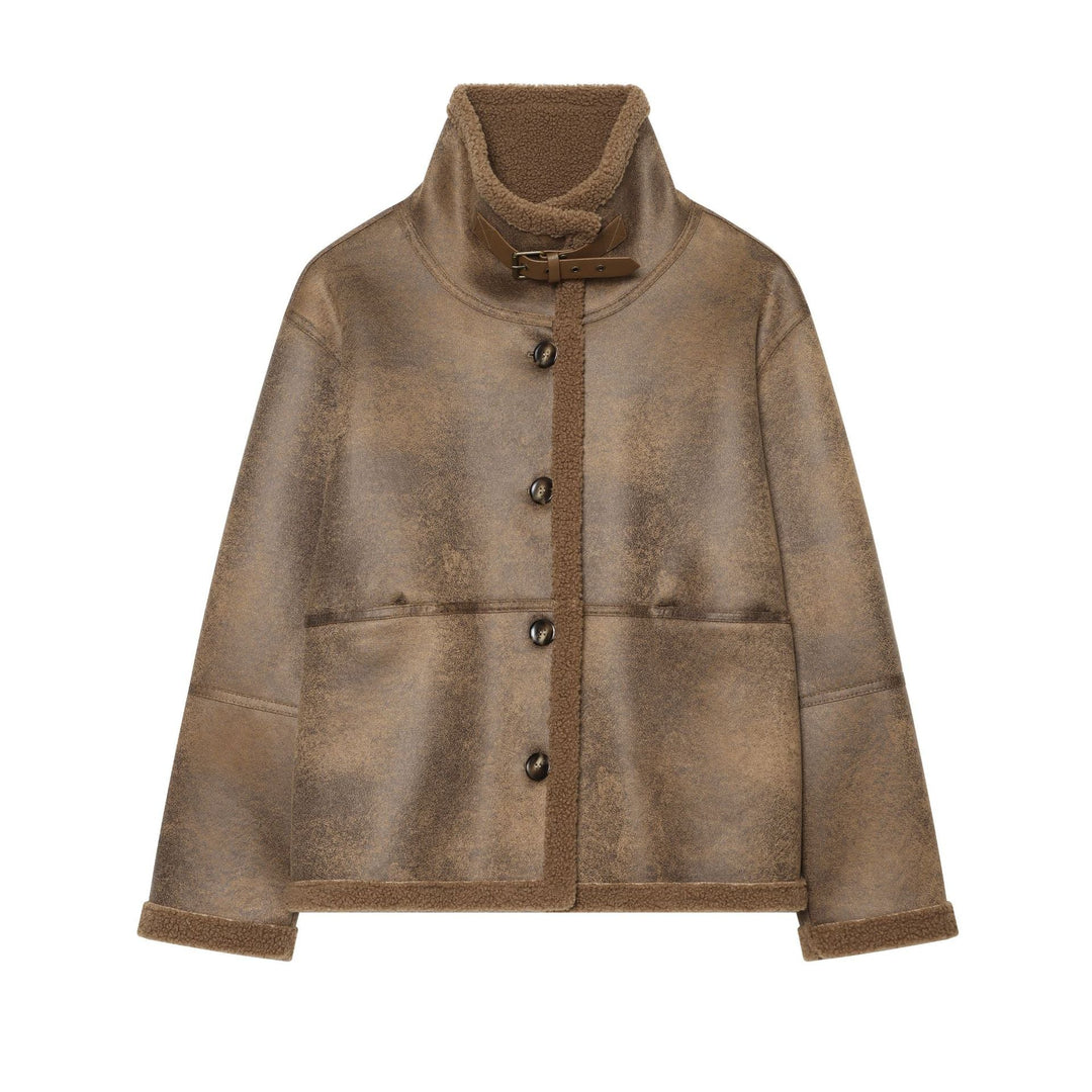 Dam Kort Jacka i Lambskin Look med Hög Stå Krage Buckle och Patch Fickor