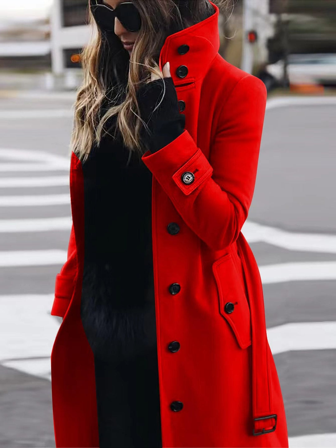 Dam lång skärning trenchcoat med hög ståkrage, knappslå och midjebälte look