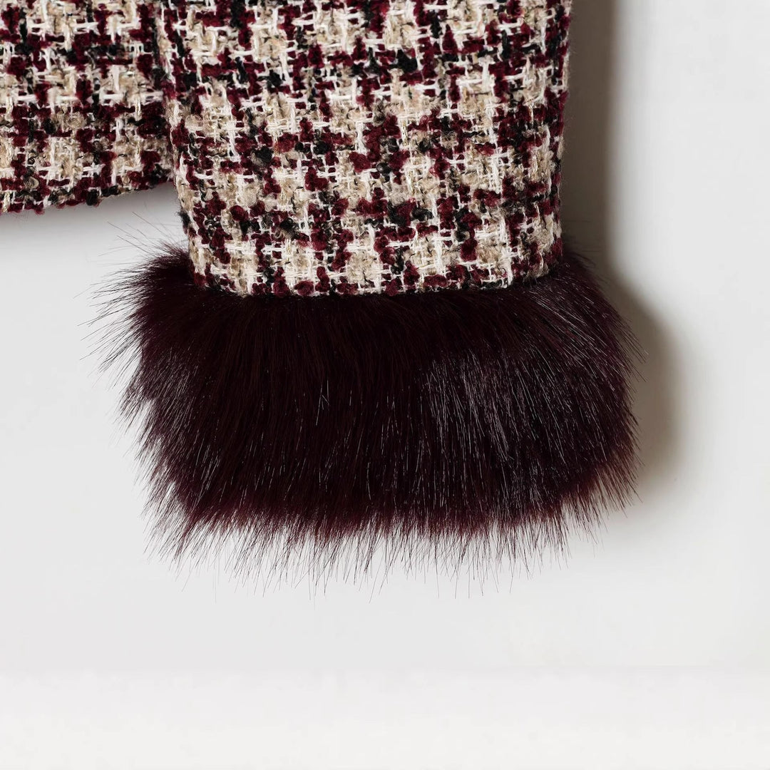 Dam Kort-Skärning Bouclé Tweed Jacka med Ståkrage, Concealed Knapplist, och Mjuk Konstpäls Muddar