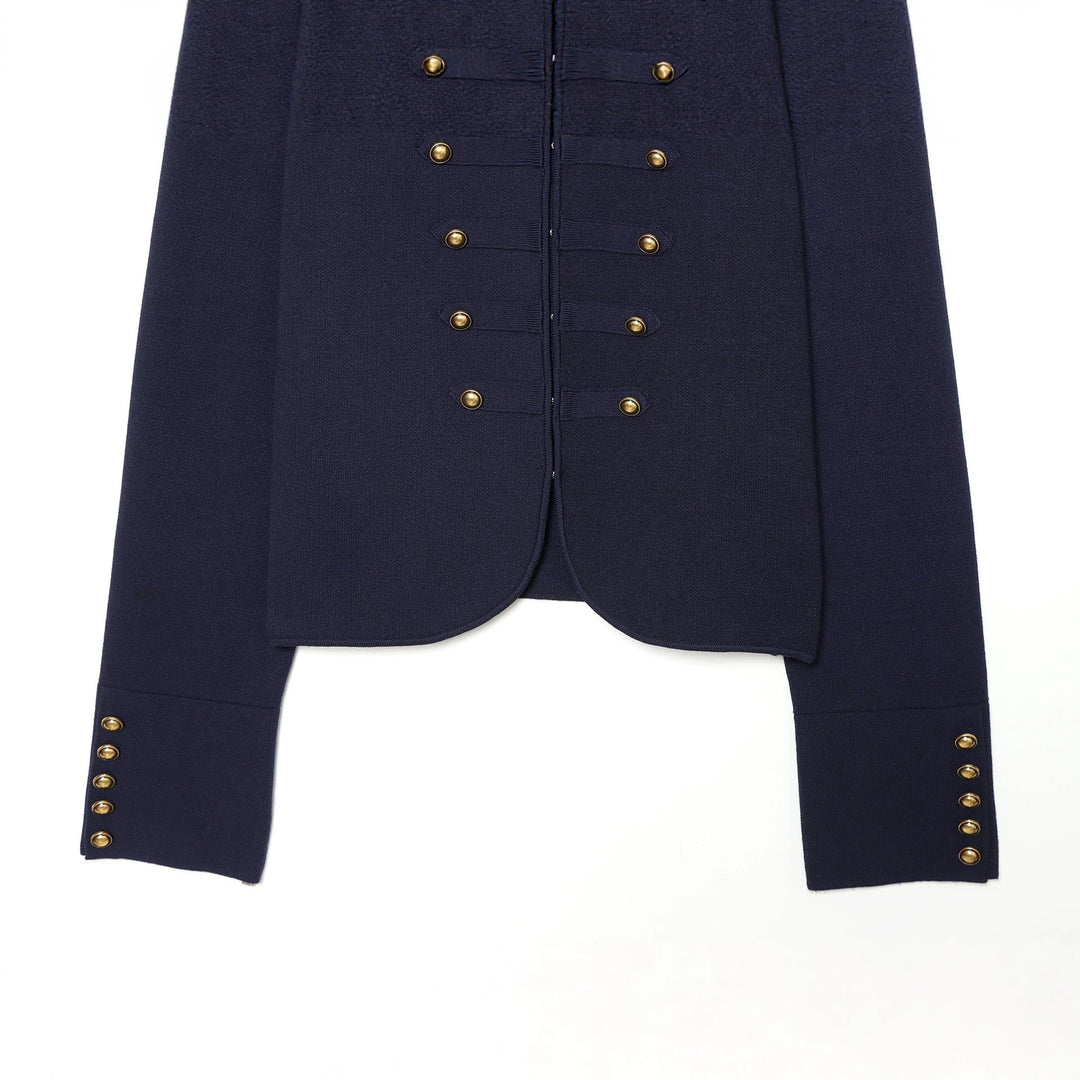 Dam military-inspired kort jacka med ståkrage och decorative knäppning
