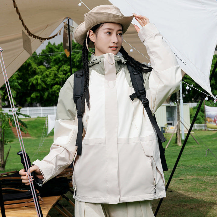 Dam två-layer andningsbar utomhus och trekking jacka med justerbar huva