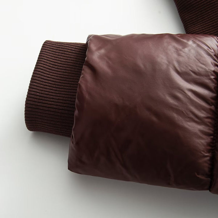 Dam Kort Vadderad Jacka med Hög Stå Krage och Wide Ribbed Cuff