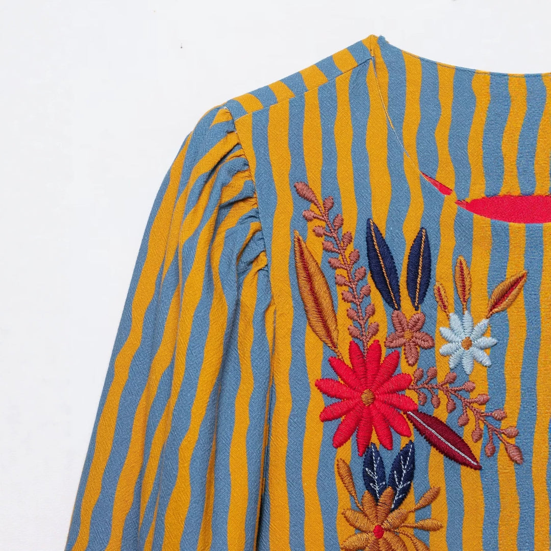 Dam Randig Embroidered Blouson Jacka med Open Front och Peter Pan Krage