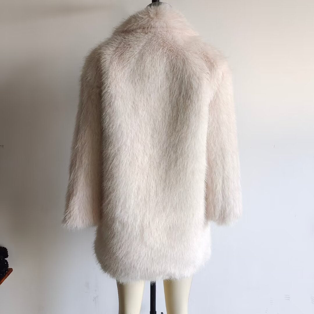 Dam oversize Faux Fur kappa med Generous Shawl krage och Hidden fickor