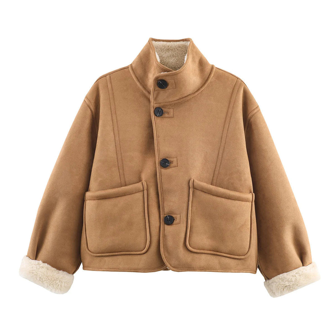 Dam kort lambskin-look jacka med ståkrage, mjuk teddy foder, och generous påsydda fickor