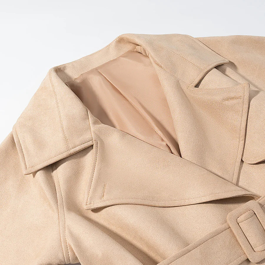 Dam cropped kappa blazer i velvet look med bred lapels och midjebälte