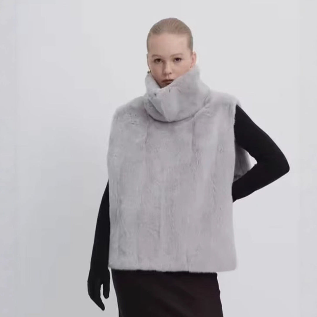 Dam 100+ Sleeveless Faux Fur Väst med Hög Turtleneck och Straight Skärning